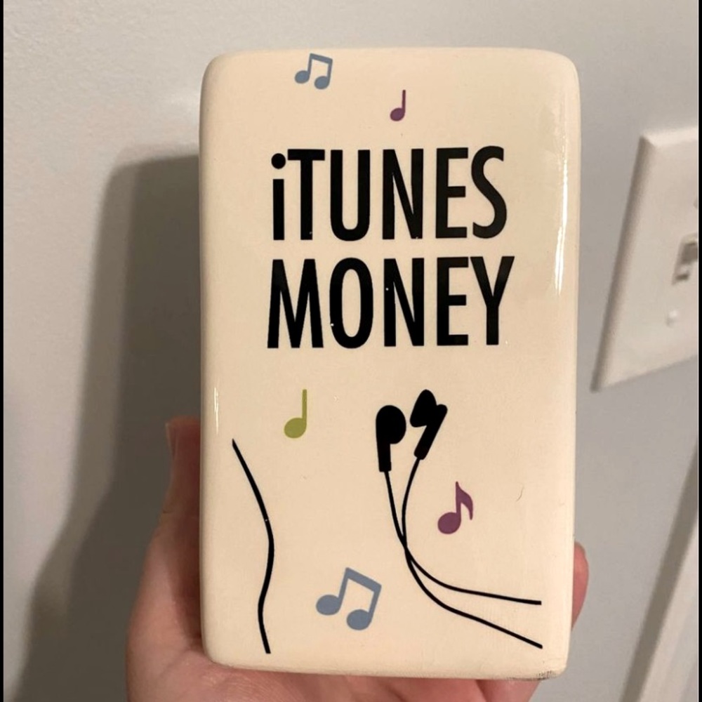 Cute iTunes coin bank